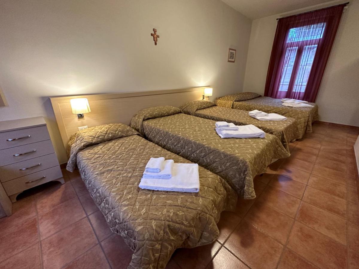 Domus San Bernardino Bed & Breakfast Verona Exterior foto