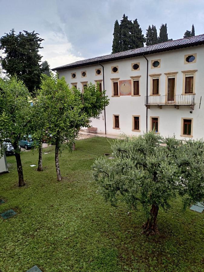 Domus San Bernardino Bed & Breakfast Verona Exterior foto