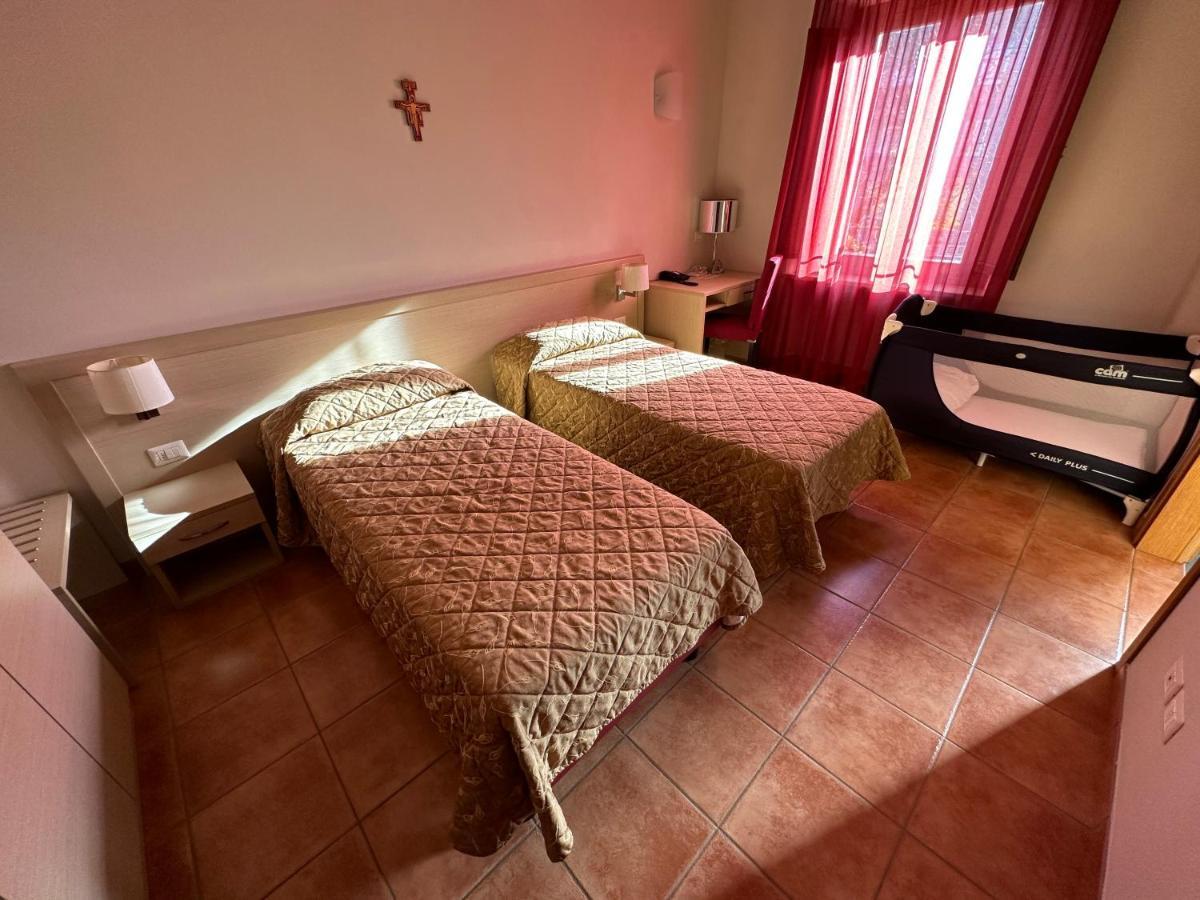 Domus San Bernardino Bed & Breakfast Verona Exterior foto