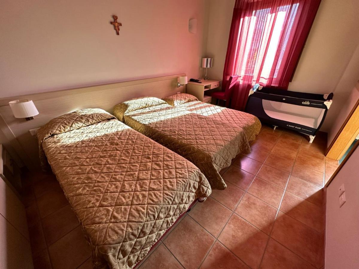 Domus San Bernardino Bed & Breakfast Verona Exterior foto